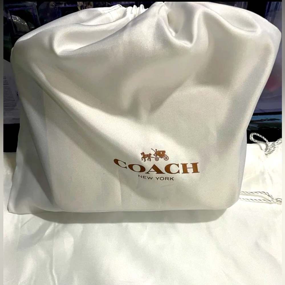 4 pieces Coach Dust Bag Size 24×19 in Large size
